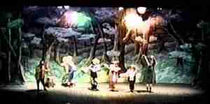 SNOW WHITE and THE SEVEN DWARFS Live Production Photo - Classics On Stage! (Chicago)